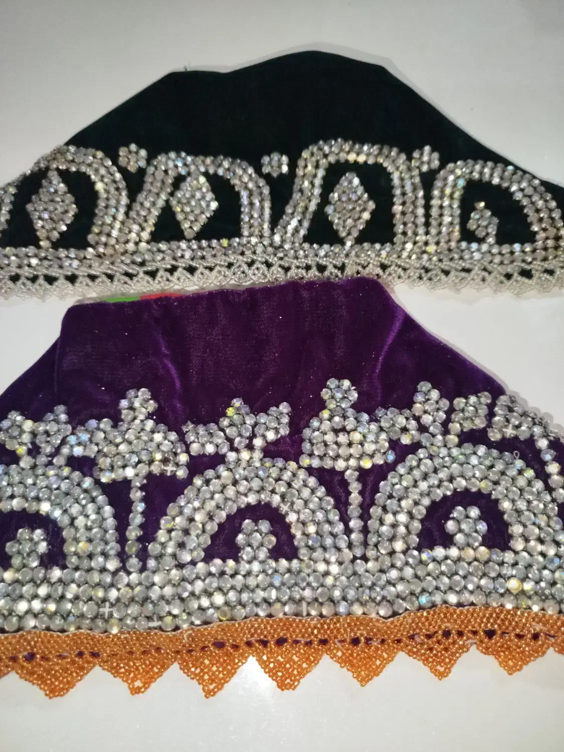 دو عدد لچک قدیمی|لباس|فولادشهر, مسکن مهر فولادشهر|دیوار