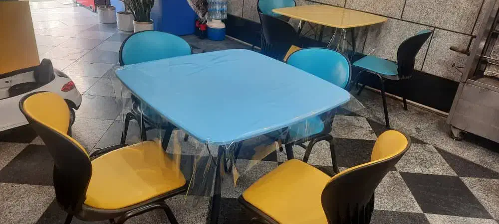 میز چهار نفره و شش نفره و صندلی به تعداد|کافیشاپ و رستوران|اندیشه, اندیشه فاز ۱|دیوار