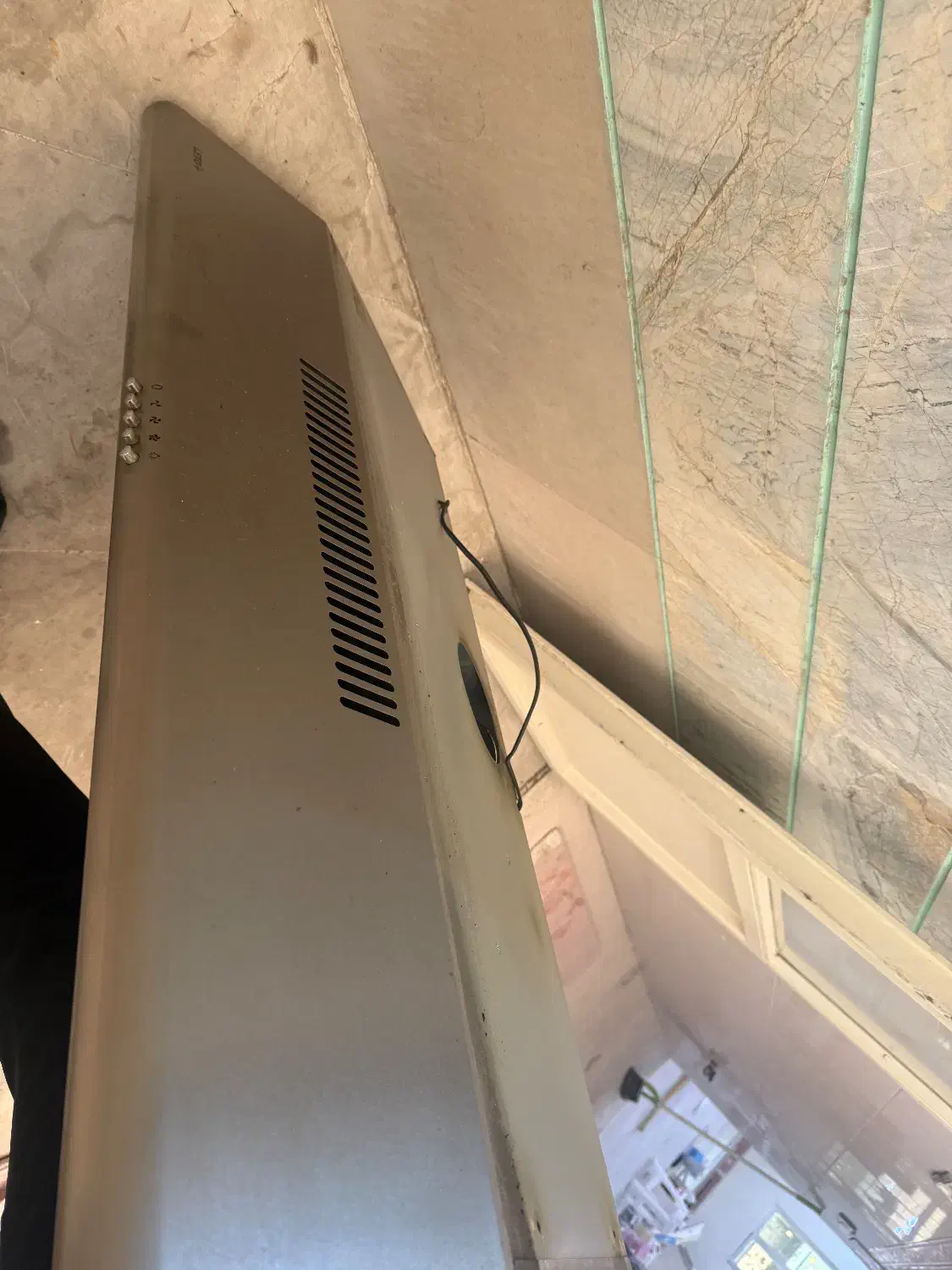 هود|هود|تهران, نیروی هوایی (پیروزی)|دیوار