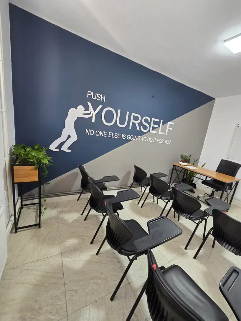 اجاره کلاس آموزشی در محدوده ولیعصر|اجارهٔ کوتاه‌مدت دفتر کار و فضای آموزشی|تبریز, |دیوار