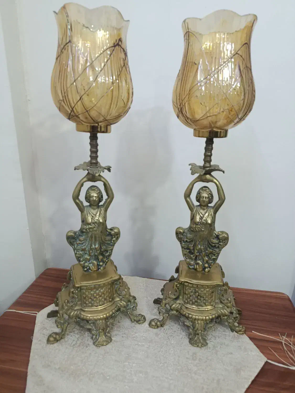 وسایل برنجی دکوری بسیارکارقدیمی|کلکسیون اشیاء عتیقه|قرچک, مهدیه|دیوار