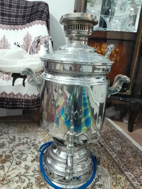 سماور مجلسی بزرگ در حد نووگازسوز|سماور، چای‌ساز، قهوه‌ساز|خوی, |دیوار