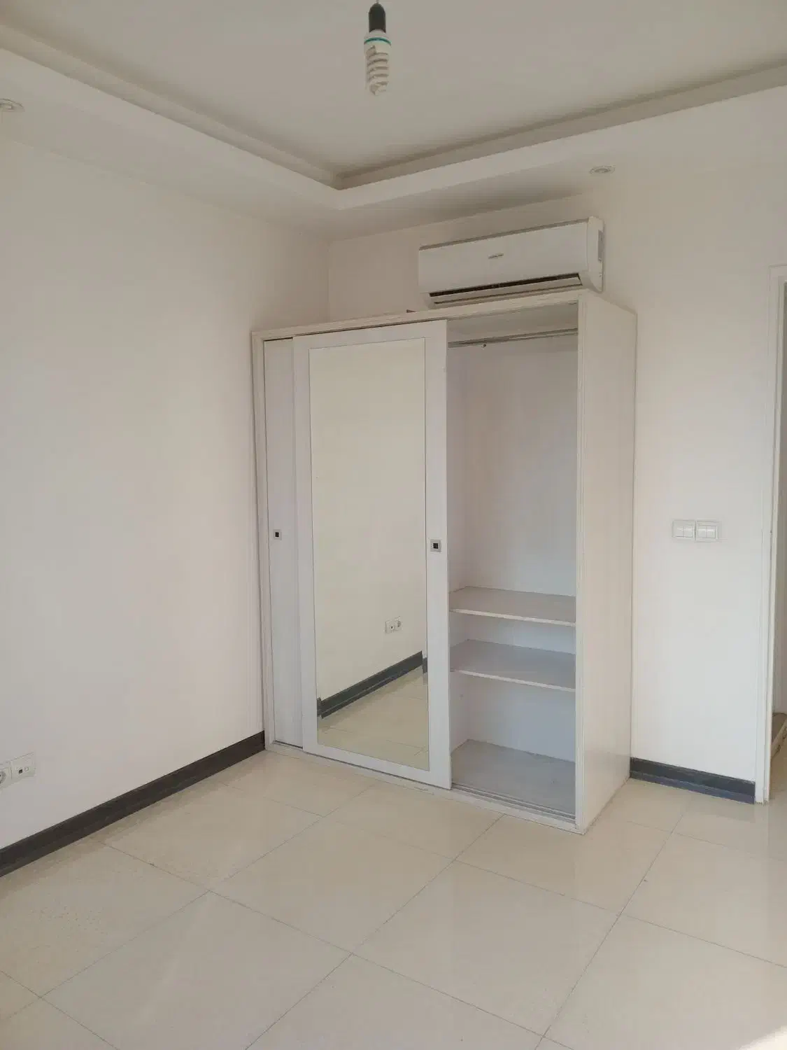 بهار  ۹۰ متر  نوساز مختص خونه اولیها وزیبا پسندان