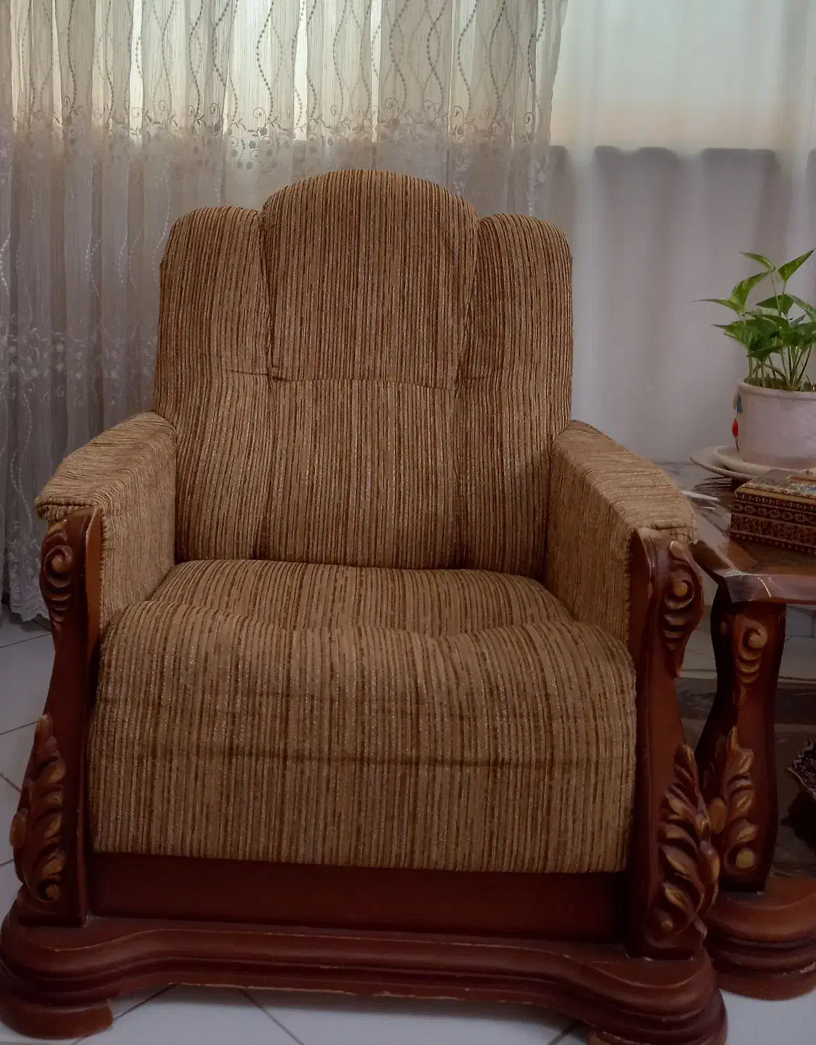 مدل راحتی ۷ نفره|مبلمان خانگی و میز عسلی|رشت, حسین آباد|دیوار