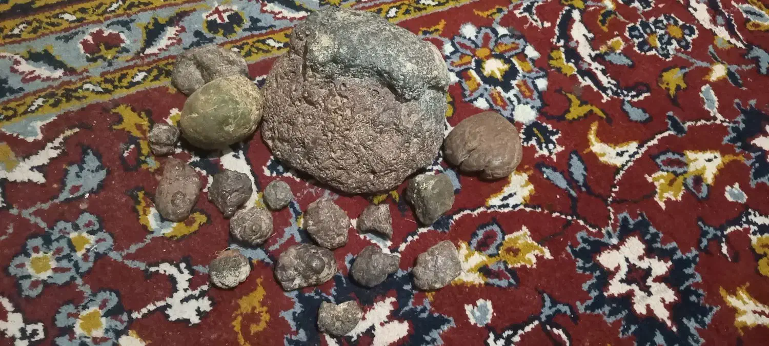 شهاب سنگ کربنی اصل|جواهرات|مشکیندشت, |دیوار