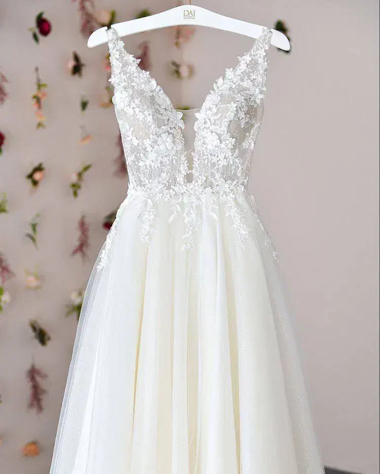 لباس عروس برای افردا خاص|لباس|رشت, گلسار|دیوار