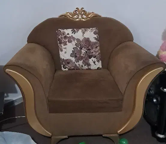 مبل ۷ نفره|مبلمان خانگی و میز عسلی|رشت, نخودچر|دیوار