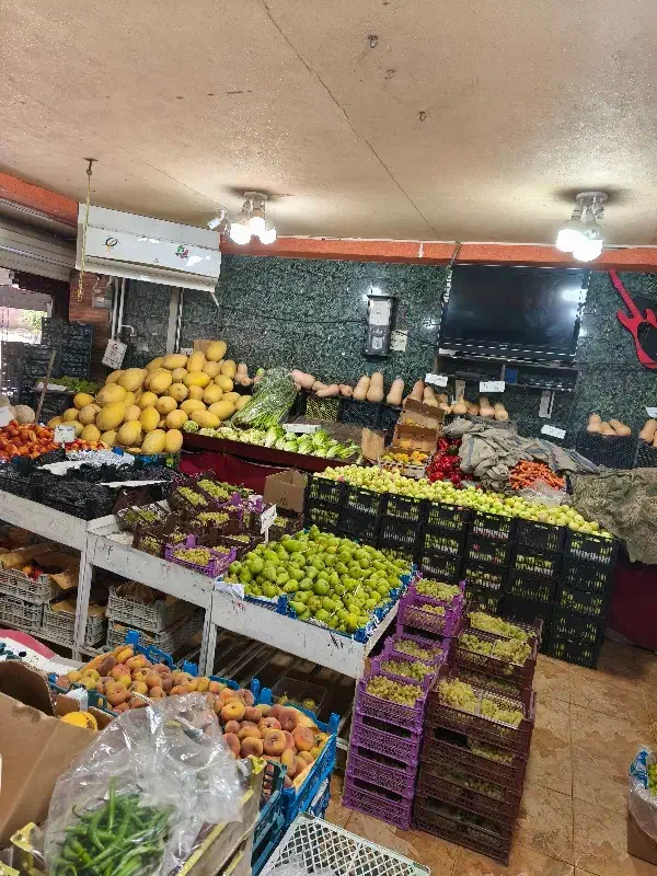 2 کارگر جهت کار در میوه فروشی|استخدام خدمات فروشگاه و رستوران|فولادشهر, B1|دیوار