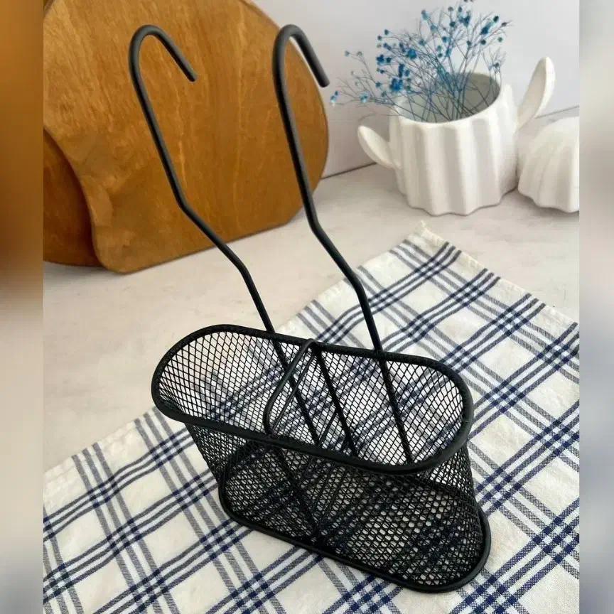 جا قاشقی مشکی|آب‌چکان و نظم‌دهنده ظروف|قم, نیروگاه|دیوار