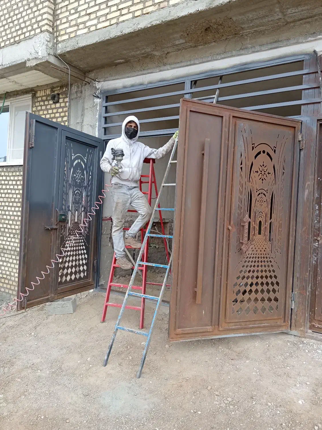 نقاشی ساختمان خانه و دربپنجره و...|خدمات پیشه و مهارت|بوکان, |دیوار