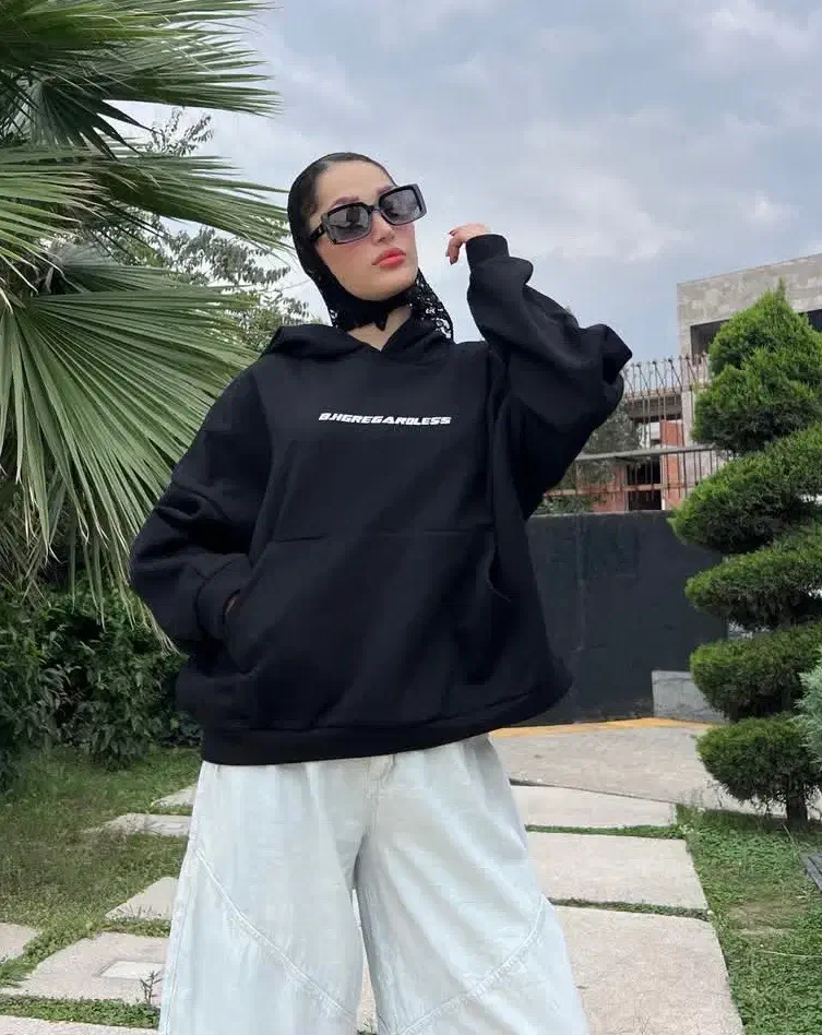 هودی|لباس|کنگاور, |دیوار