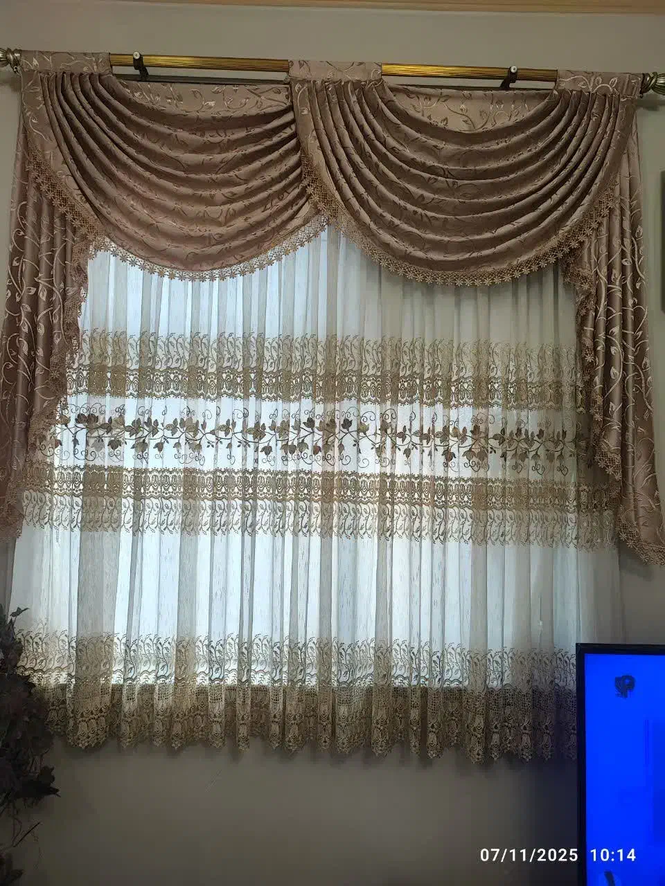 سه عدد پرده همراه باوالان و میل پرده|پرده، رانر، رومیزی|صومعهسرا, |دیوار