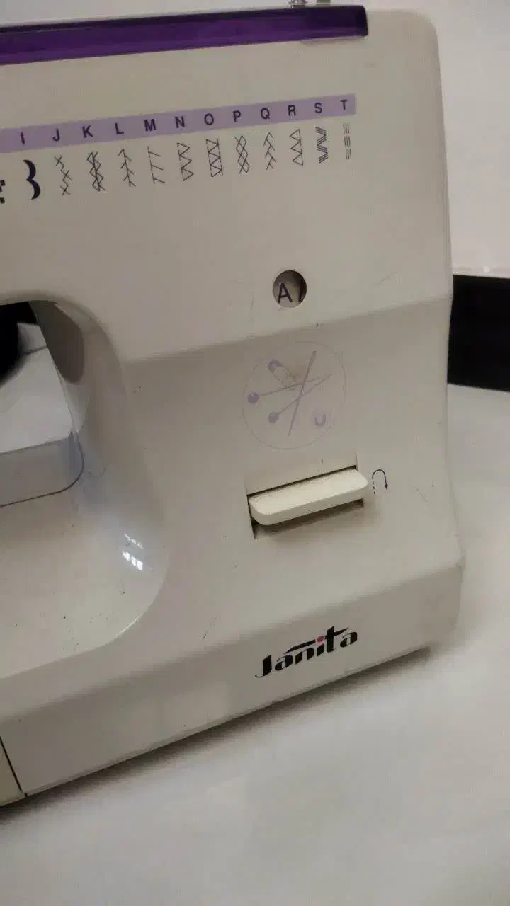 چرخ خیاطی ژانیتا اصل|لوازم خیاطی و بافتنی|رشت, نخودچر|دیوار