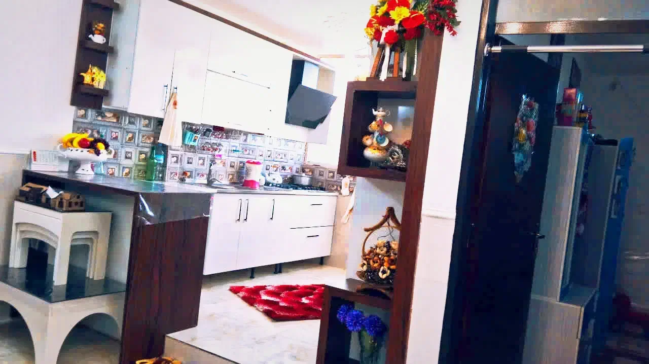 خانه۳طبقه تجاری شیک بر خیابان|فروش خانه و ویلا|قم, سراجه (۱۵ خرداد)|دیوار