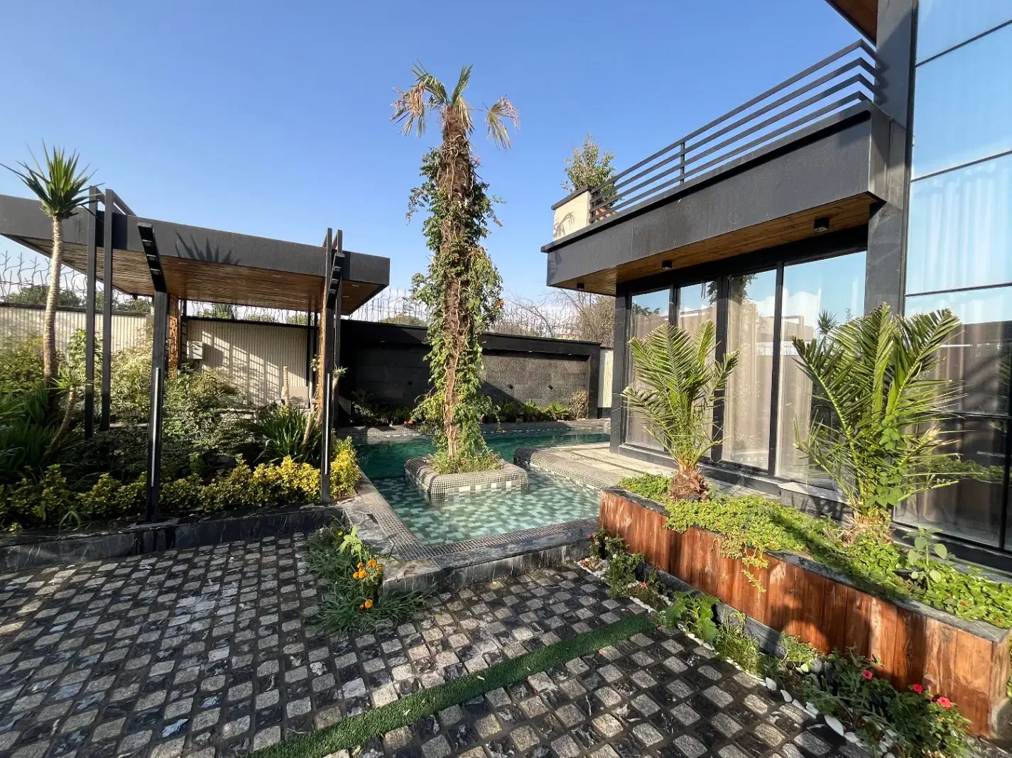 ویلا اجاره ای|اجارهٔ کوتاه‌مدت ویلا و باغ|هشتگرد, سعید آباد|دیوار