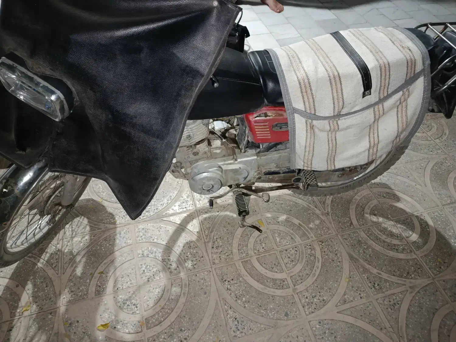 موتور هوندا 125مدل 84|موتورسیکلت|جرقویه, |دیوار