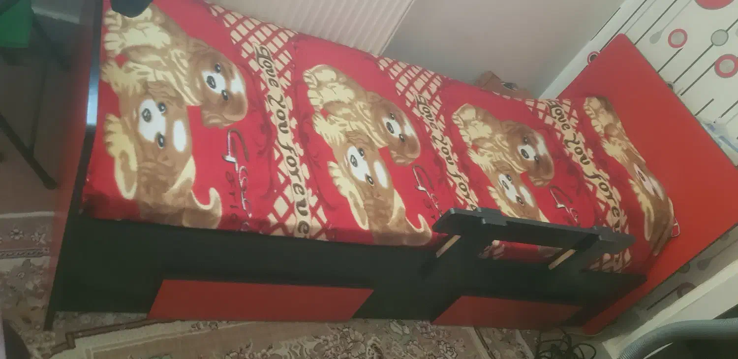 کمد ویترین وتخت نوجوان|تخت و سرویس خواب|ساوه, |دیوار