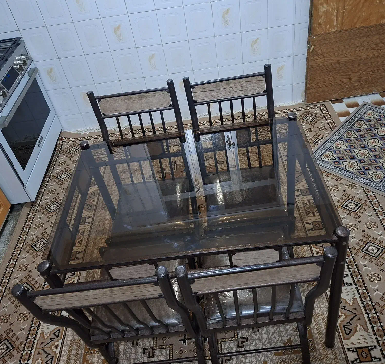 میز غذاخوری|میز و صندلی غذاخوری|شهرکرد, |دیوار