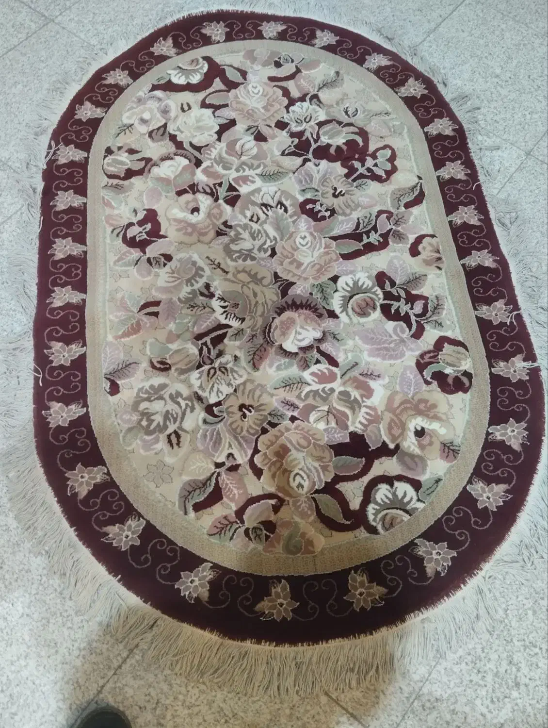 فرش های تمیز در حد نو|فرش|بومهن, |دیوار