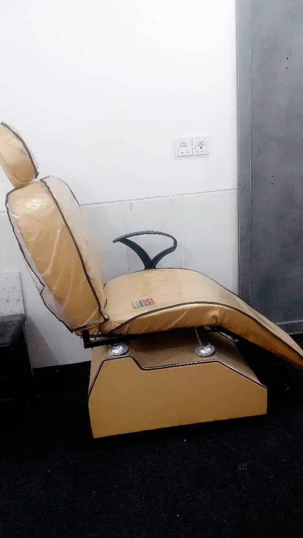 صندلی آرایشگاه|آرایشگاه و سالن‌های زیبایی|بافق, |دیوار