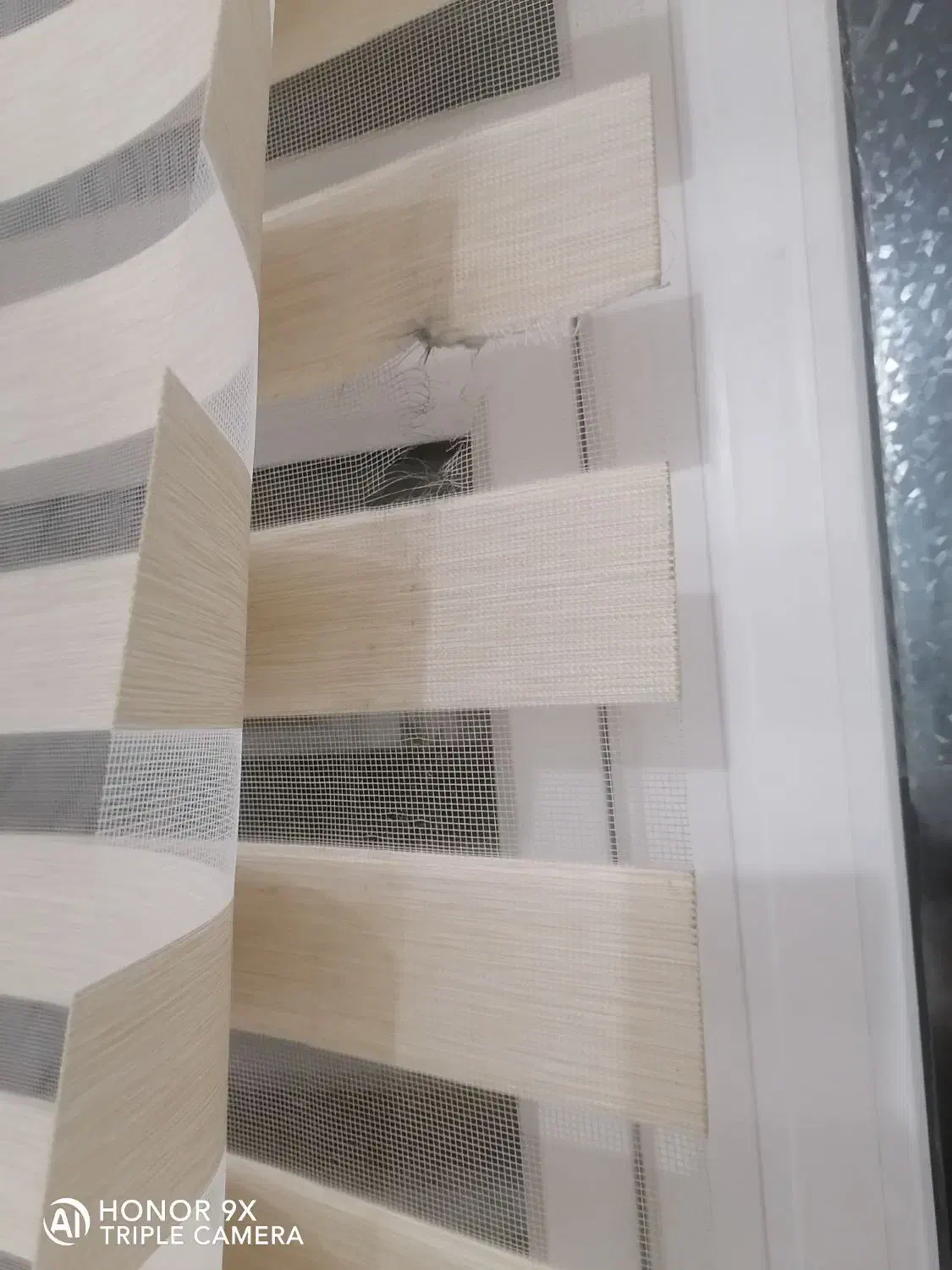 پرده ی زبرا|پرده، رانر، رومیزی|نیشابور, گمنام غربی|دیوار