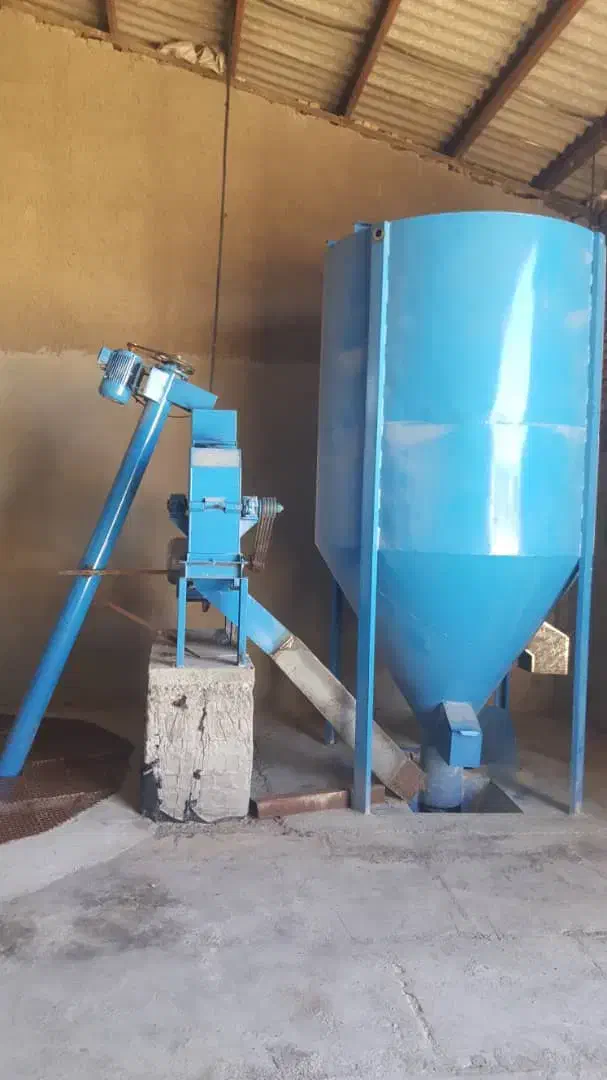 ساخت و نصب تجهیزات کامل مرغداری با قیمت مناسب|ماشینآلات صنعتی|مشهد, توس (بلوار توس)|دیوار