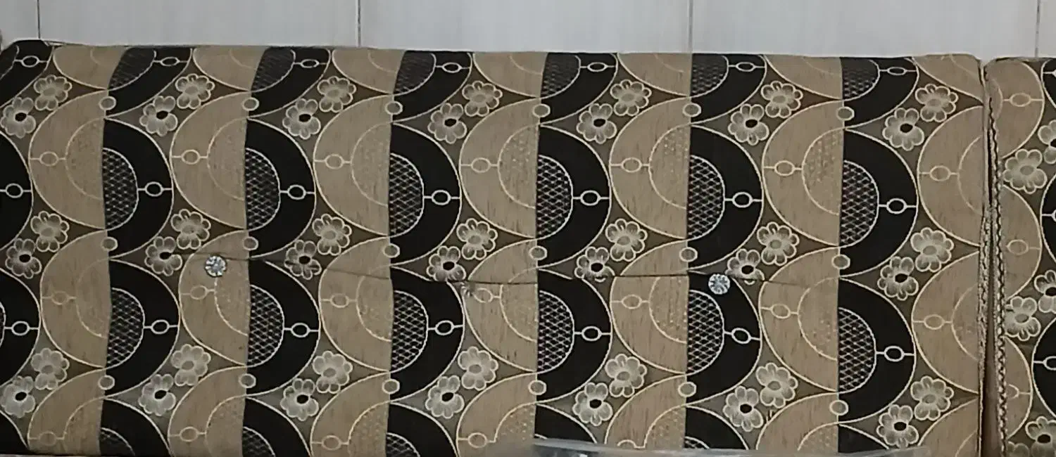 پشتی بزرگ|پشتی|خورموج, |دیوار