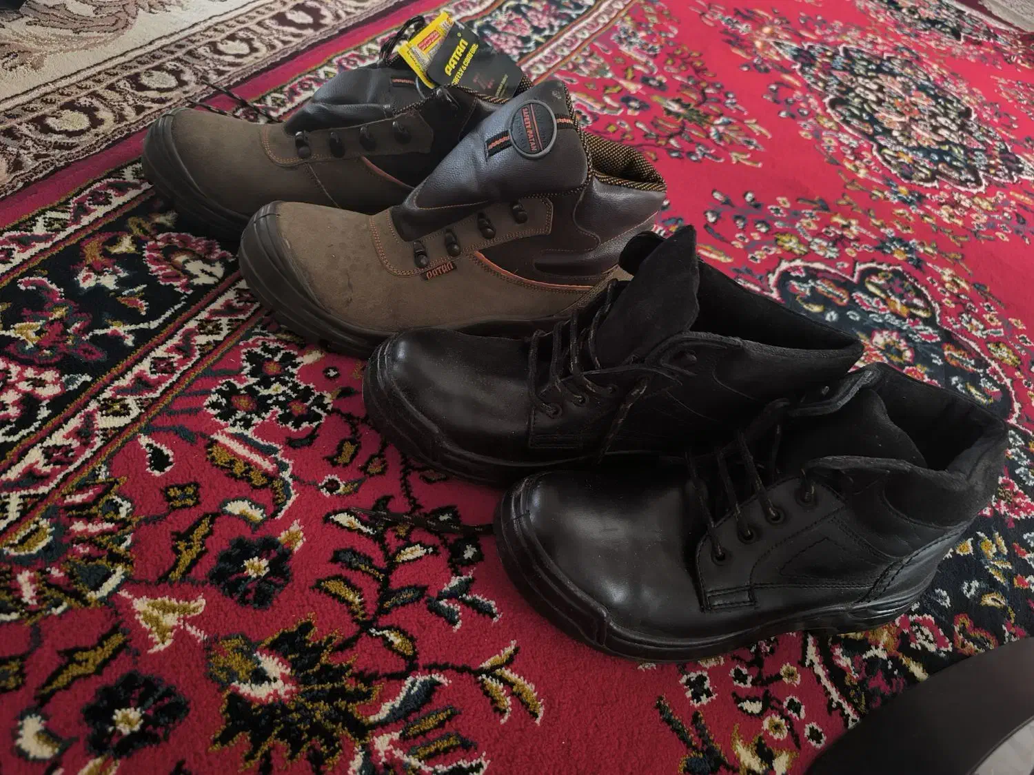 کفش|کیف، کفش، کمربند|سرپل ذهاب, |دیوار