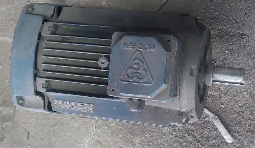 الکتروموتور ۴کیلوات موتوژن|ماشین‌آلات صنعتی|برخوار, |دیوار