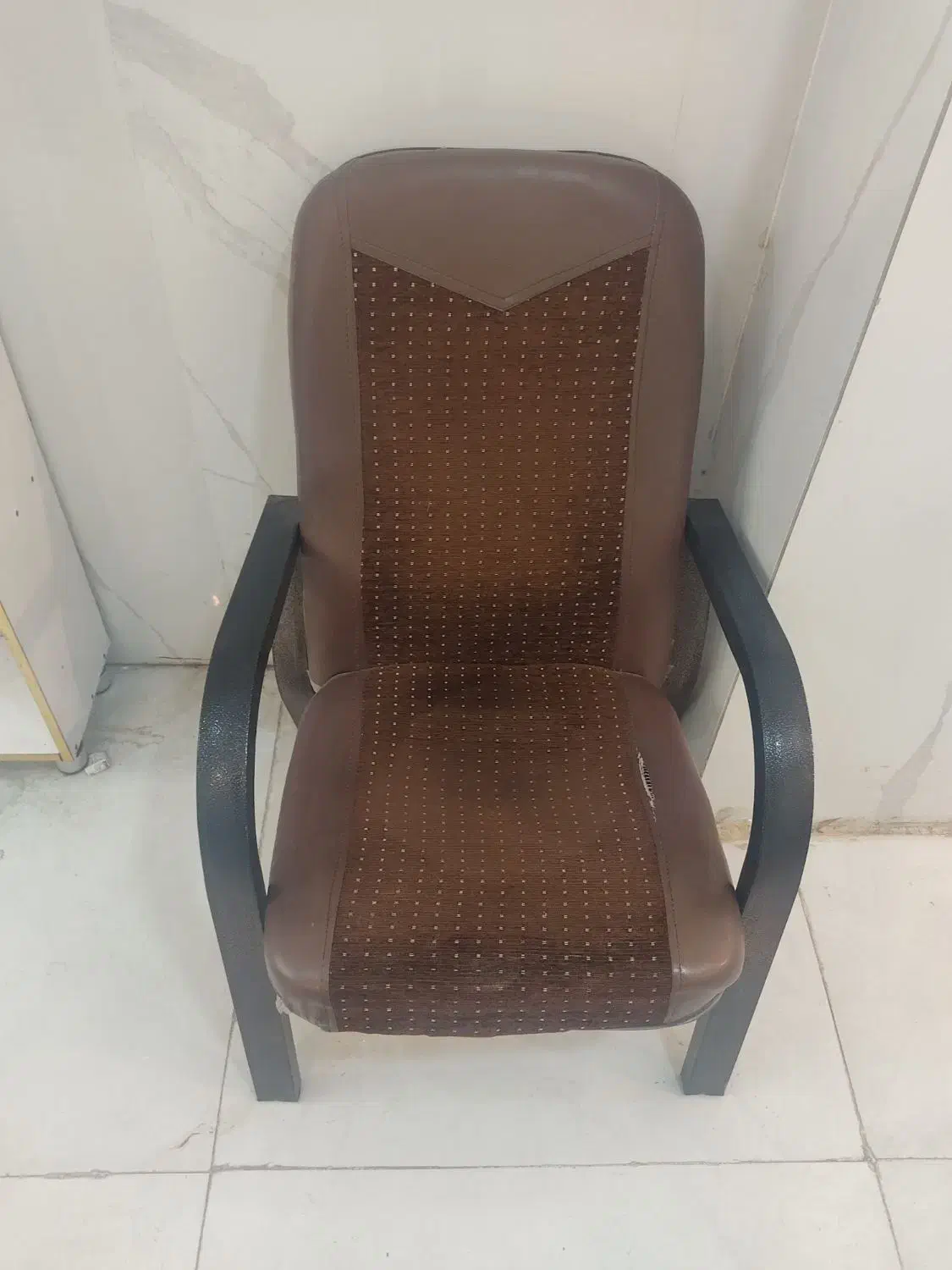 صندلی|صندلی و نیمکت|بیرجند, |دیوار