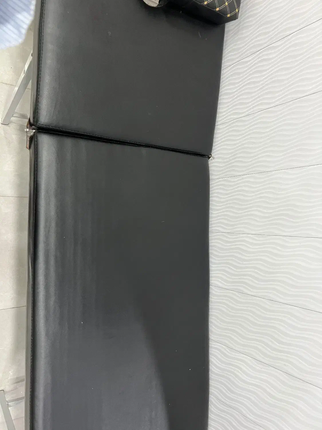 تخت فیشال|آرایشگاه و سالن‌های زیبایی|بندرعباس, |دیوار