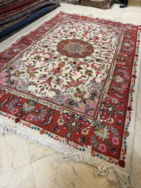 جفت فرش ۶ متری کرم گل ابریشم در حراج|فرش|تهران, آسمان|دیوار