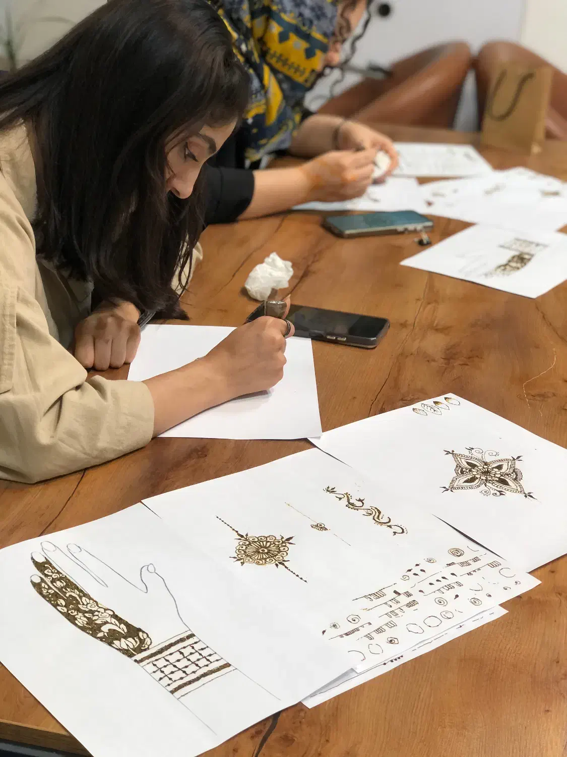 ورکشاپ یک روزه نقش حنا|خدمات آموزشی|دزفول, |دیوار