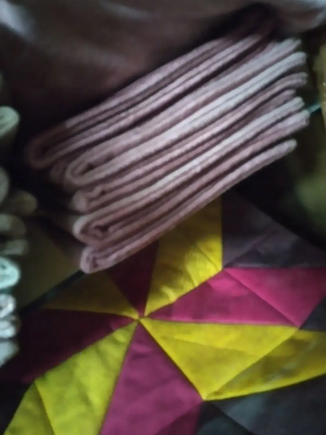 کوسن|رختخواب، بالش، پتو|مشهد, شهرک مهر آباد|دیوار