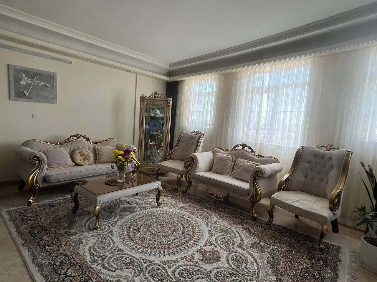 مبلمان کلاسیک و میز ناهارخوری و بوفه|مبلمان خانگی و میز عسلی|یزد, |دیوار