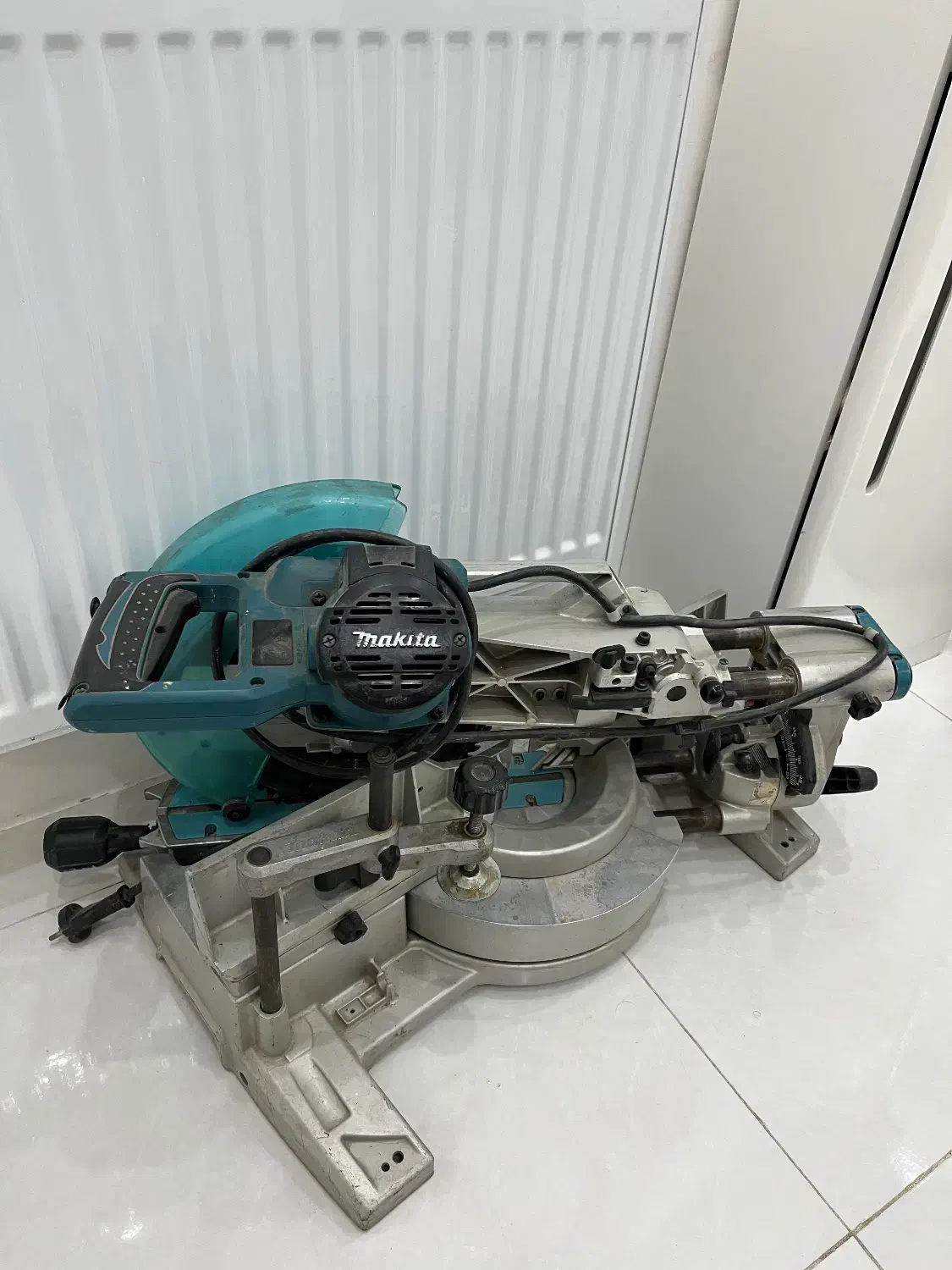 دستگاه فارسی بر|ابزارآلات|گنبد کاووس, |دیوار