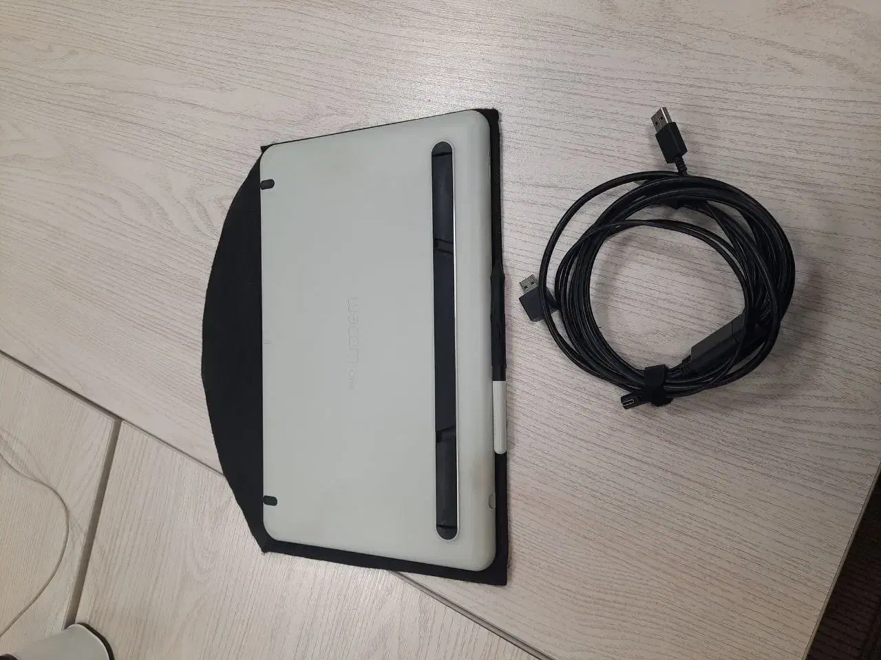 وکوم Wacom one|تبلت|اصفهان, چرخاب|دیوار