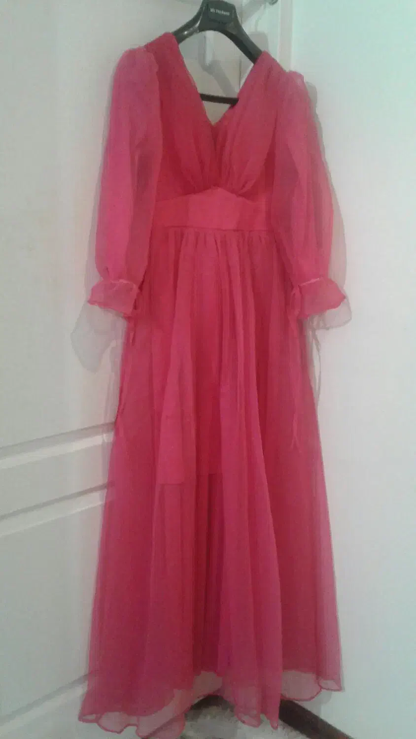 لباس های مجلسی|لباس|فردیس, منظریه|دیوار