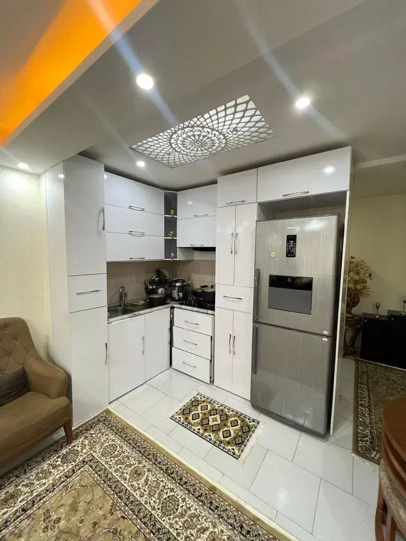 ارم شرقی / رو به روی مترو / شیک و مرتب|فروش آپارتمان|هشتگرد, شهرک گلها|دیوار