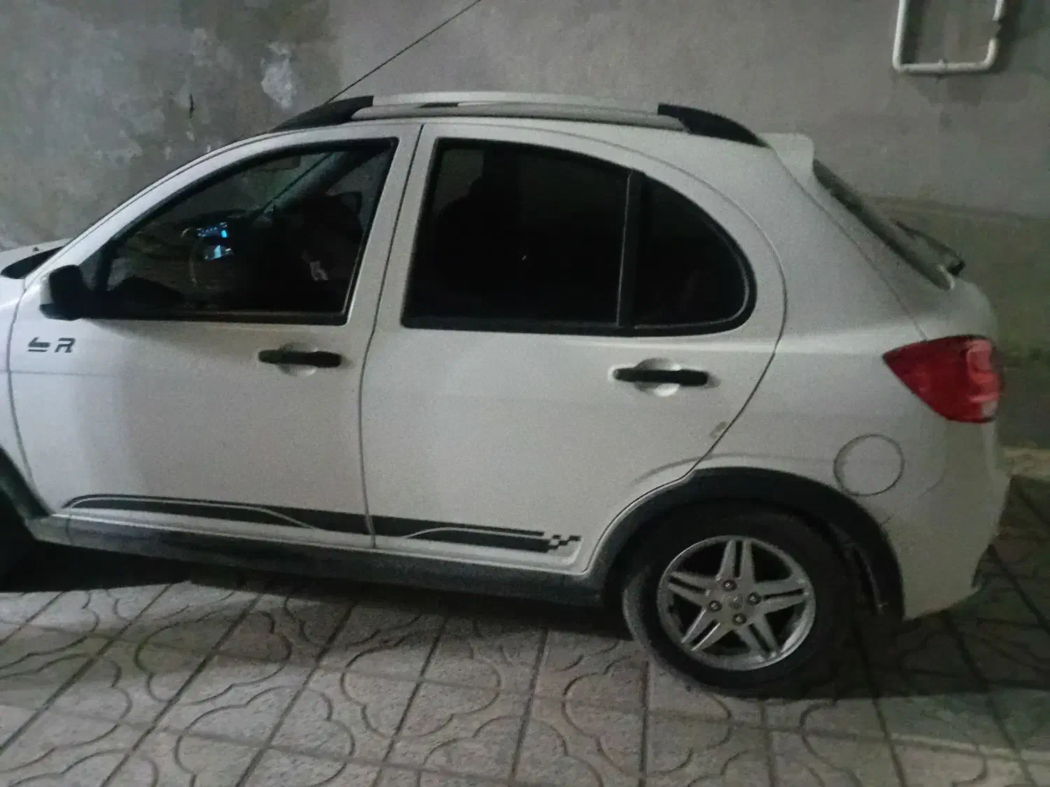 کویک R|خودرو سواری و وانت|سیرجان, |دیوار