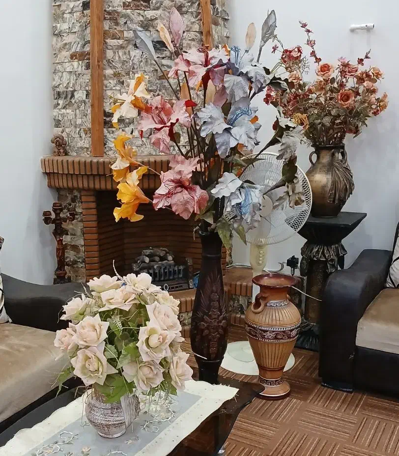 گل مصنوعی و گلدان|گل مصنوعی|بندر انزلی, کارآموزی|دیوار