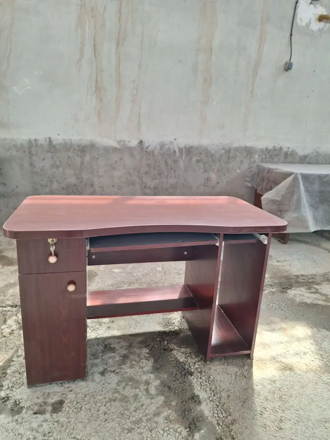 میر ام دی اف ..کامپیوتر..تحریر|میز تحریر و کامپیوتر|تبریز, |دیوار