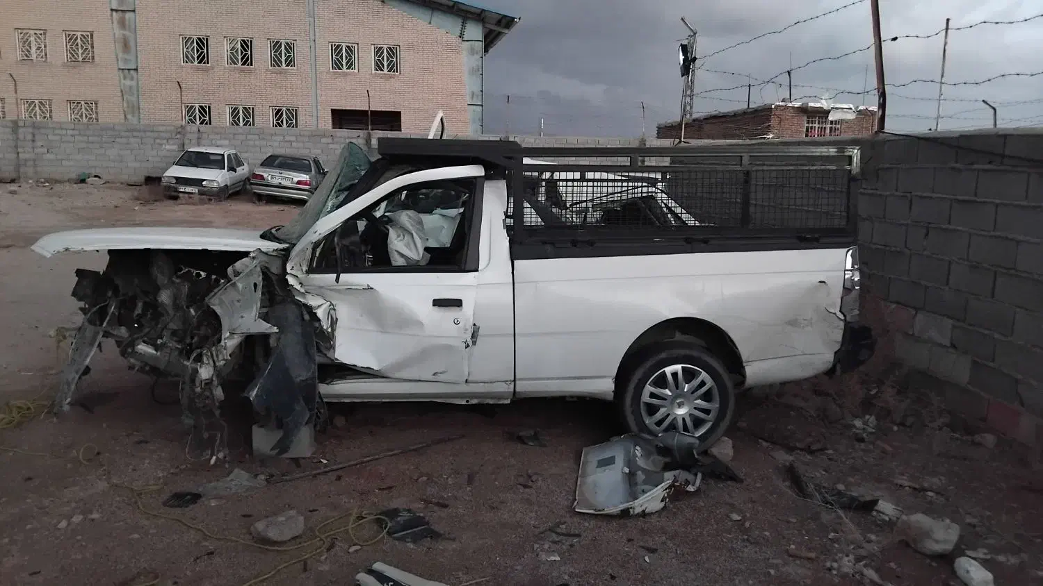 آریسان تصادفی|خودرو سواری و وانت|سملقان, |دیوار