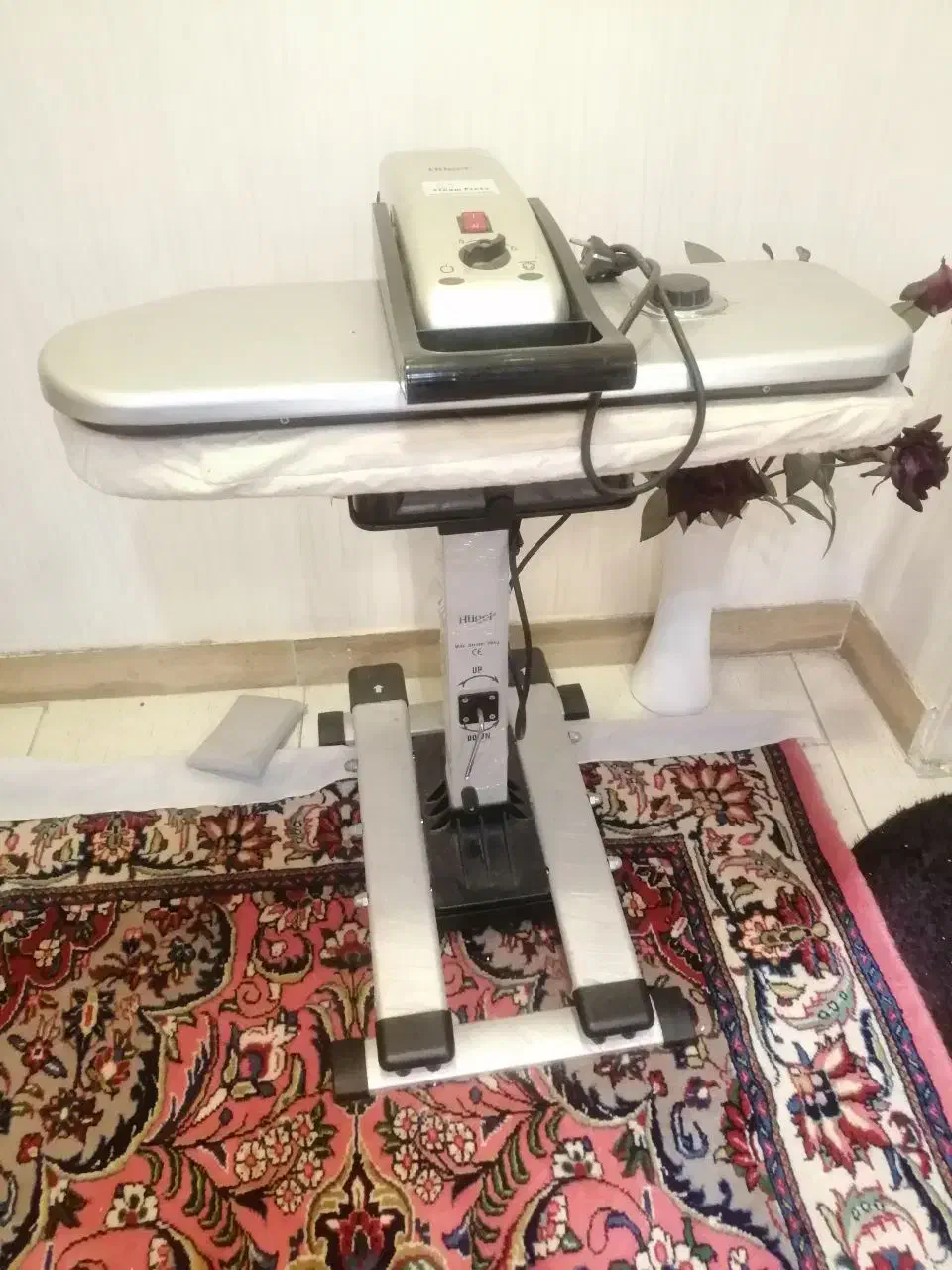 اتو پرس هوگل آلمانی|اتو و لوازم اتو|رشت, معلم|دیوار