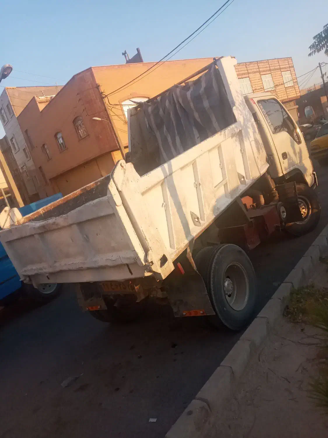 حمل نخاله .شن وماسه،مصالح،پوکه*شبانه روزی|خدمات حمل و نقل|تبریز, |دیوار