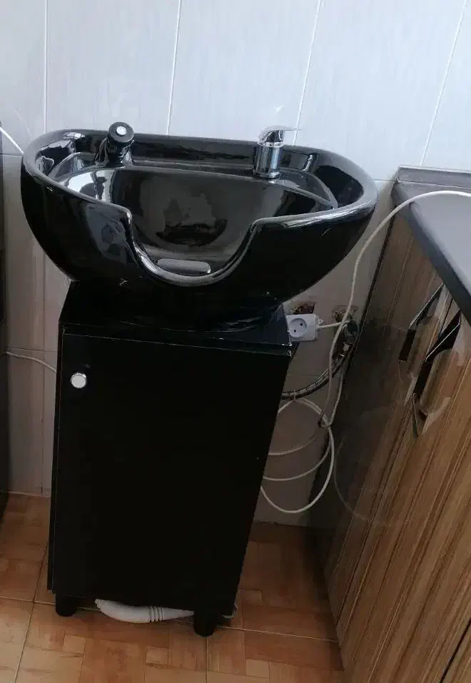 فروش وسایل ارایشگاه نو|آرایشگاه و سالن‌های زیبایی|شاهین‌شهر, فردوسی|دیوار