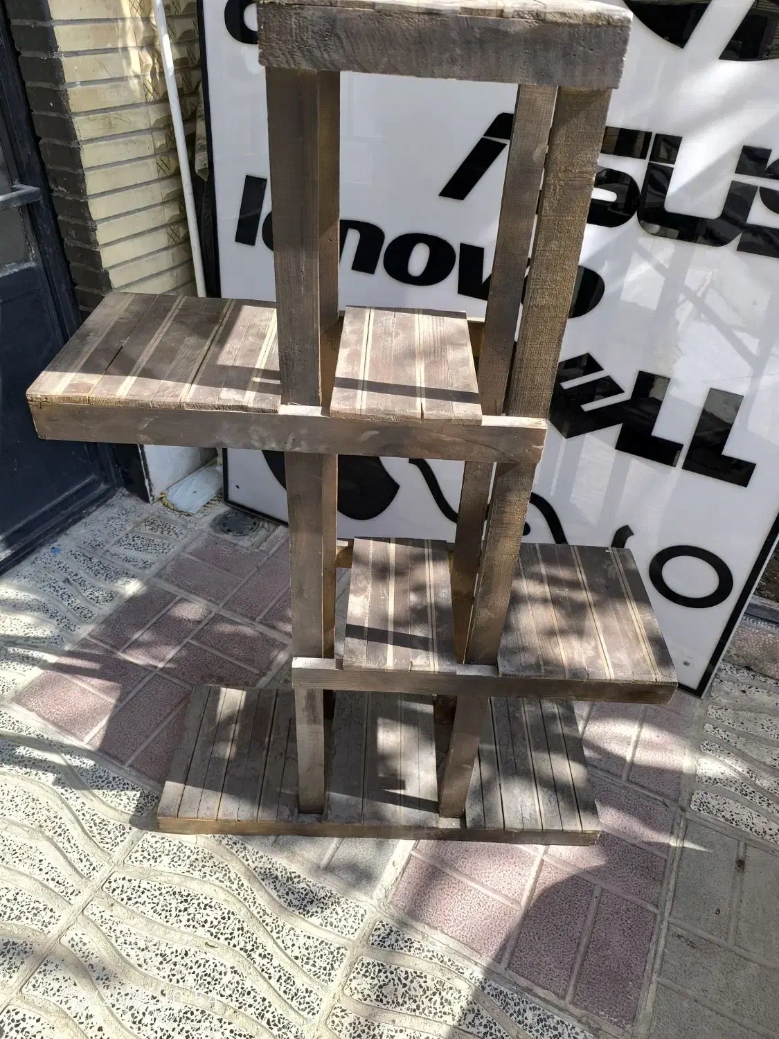 استند گل|گل و گیاه طبیعی|فولادشهر, B2|دیوار