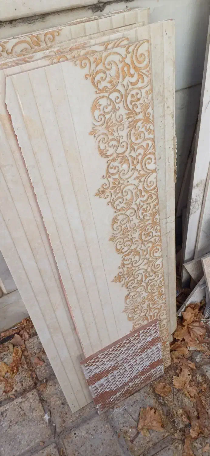 کاشی بین کابینت نو وتمیز متراژ ۴ متر|مصالح و تجهیزات ساختمان|مشهد, سعد آباد|دیوار