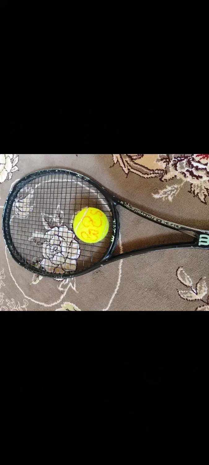 راکت توپ امضا شده توسط فدرر|ورزشهای توپی|لواسان, |دیوار