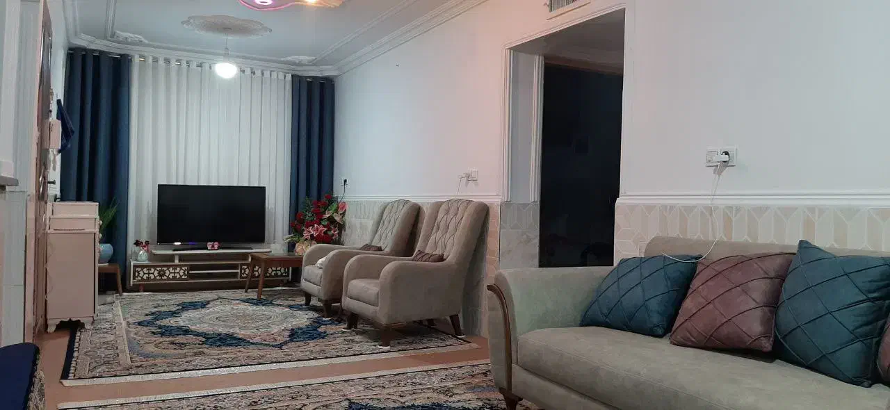 فروش آپارتمان۹۵متری ۲خواب خیابان امام خمینی شمالی|فروش آپارتمان|زابل, |دیوار